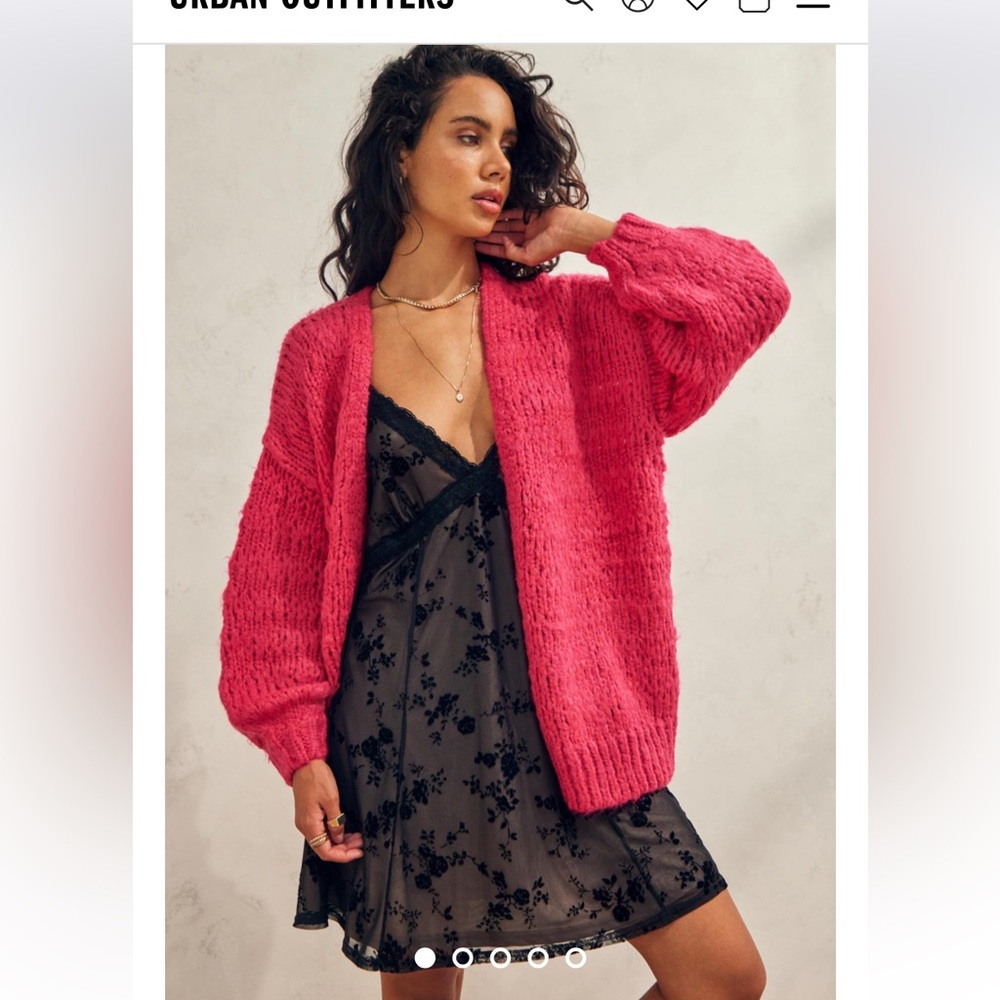 UO Chunky Knit Balloon Sleeve Cardigan-Hot Pink